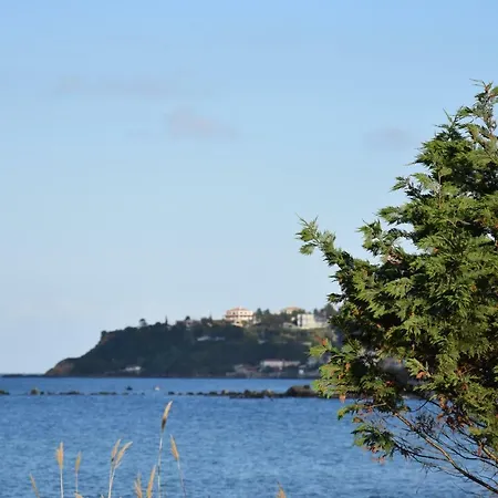 בית נופש Sea View House ארגאסי